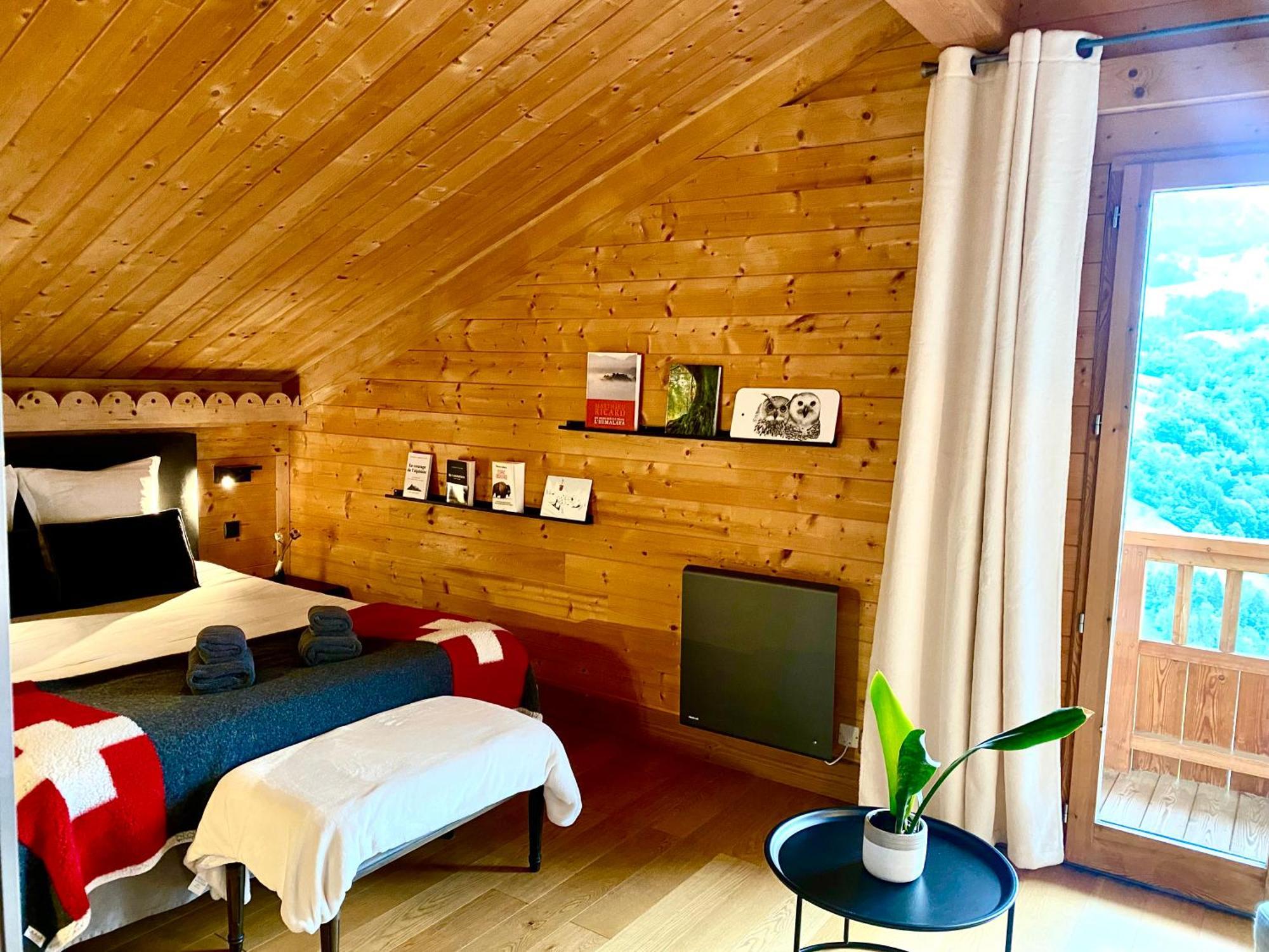 Le Paret Chambres D'Hotes De Charme & Spa Manigod Bagian luar foto